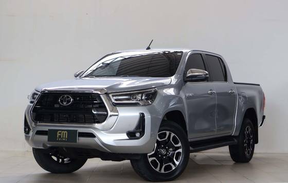 TOYOTA HILUX 2.8 D-4D TURBO DIESEL CD SRX 4X4 AUTOMÁTICO
